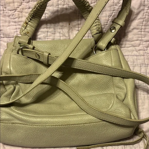 Elizabeth and James Elegant Cream Leather Handbag - Picture 5 of 10